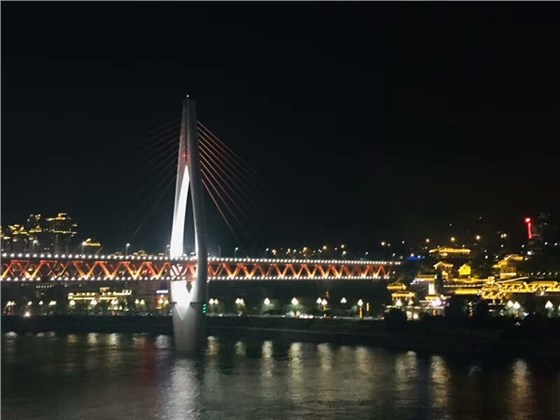 長(zhǎng)江夜景.jpg