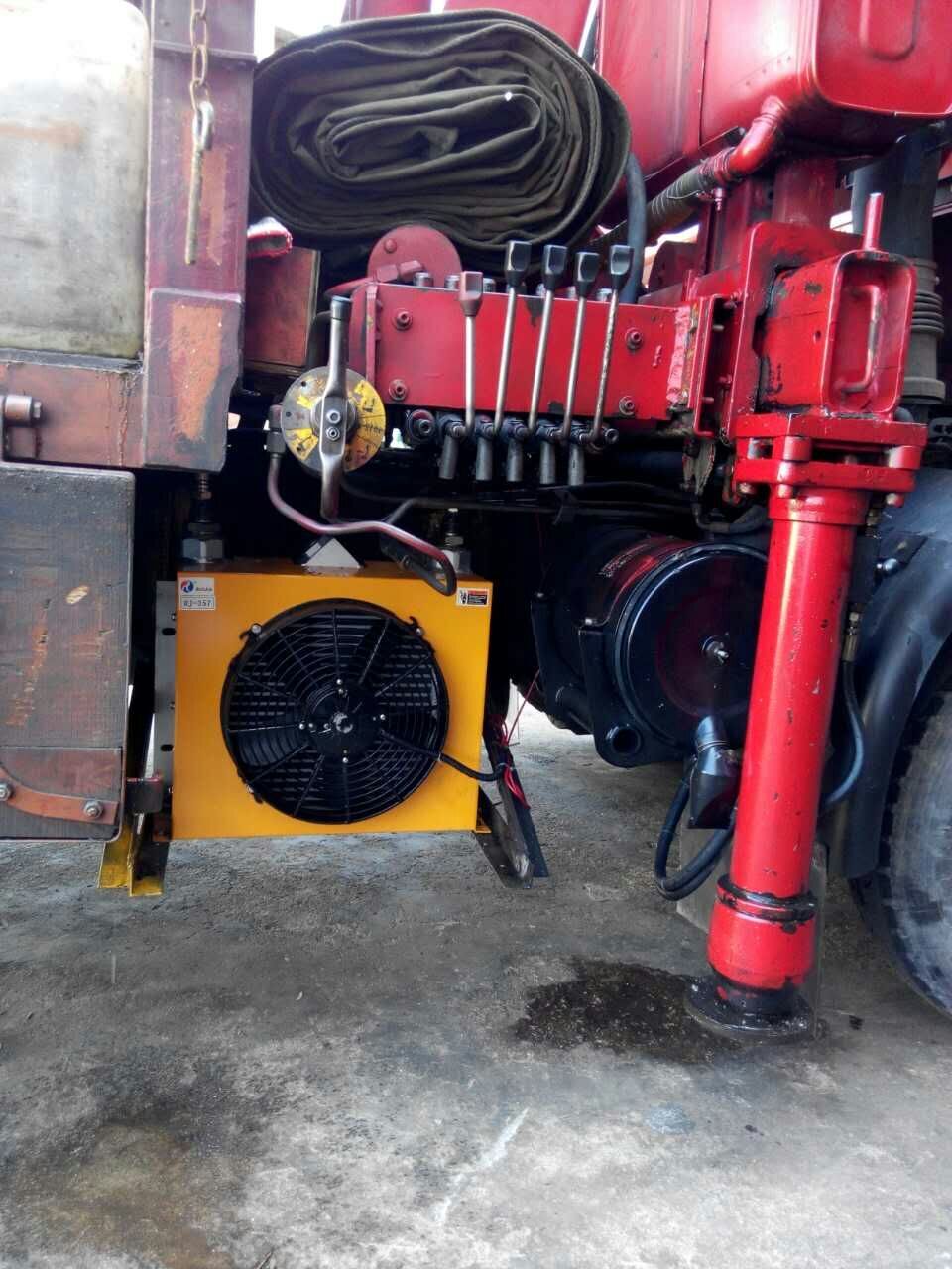 吊車液壓風(fēng)冷卻器