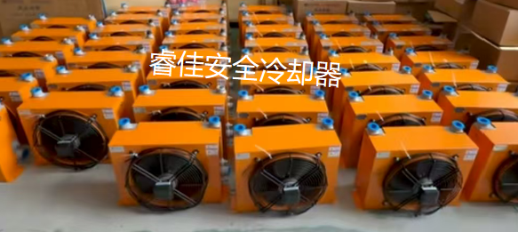 風(fēng)冷換熱器打包發(fā)貨 風(fēng)冷換熱器打包發(fā)貨